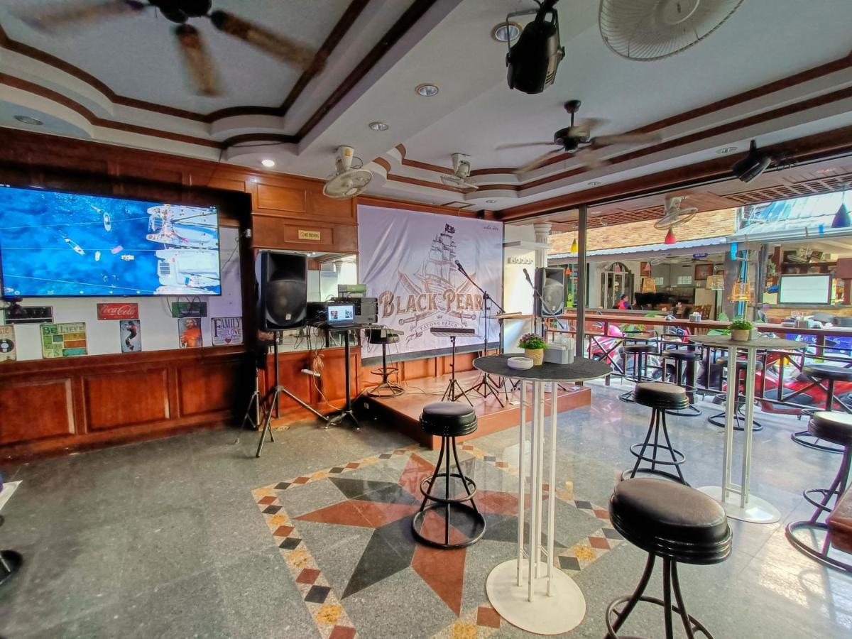 Black Pearl Patong Beachfront Exterior photo